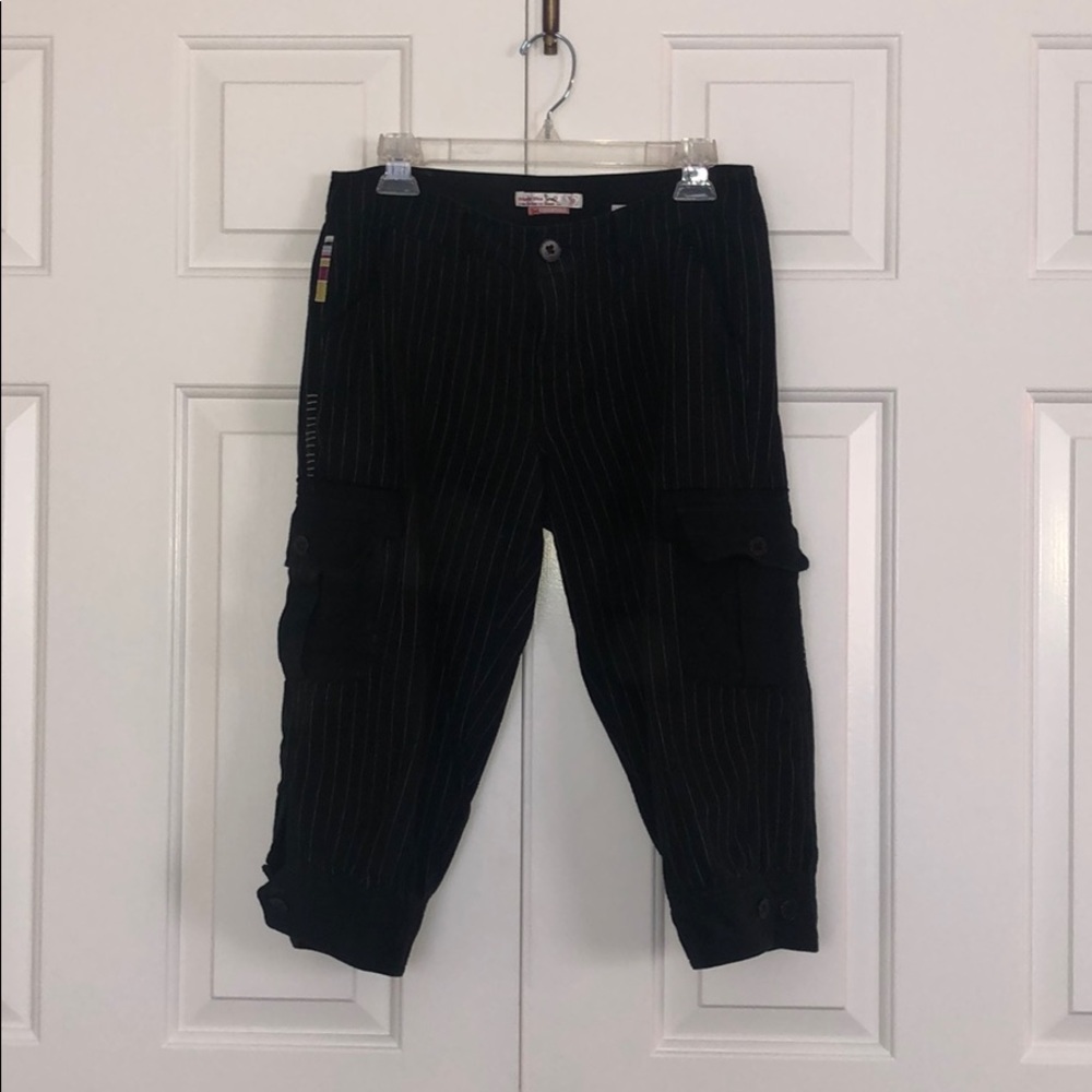 Black tapered pants